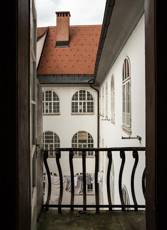 Apartment Breg - Old Town River ليوبليانا المظهر الخارجي الصورة